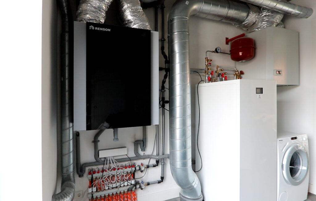 258e3e22-1744-45c6-a0d7-853f7f4408a2