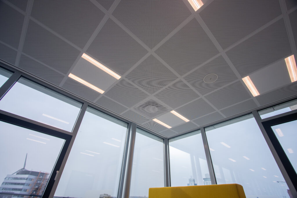 7017b49b-2e2c-40f5-9397-45528acb3ebc