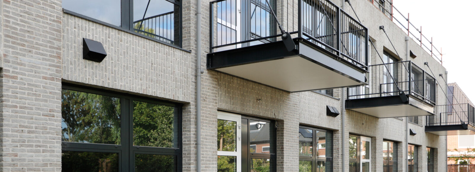 83b33c15-289d-49a6-8dc6-4b7c2607f570