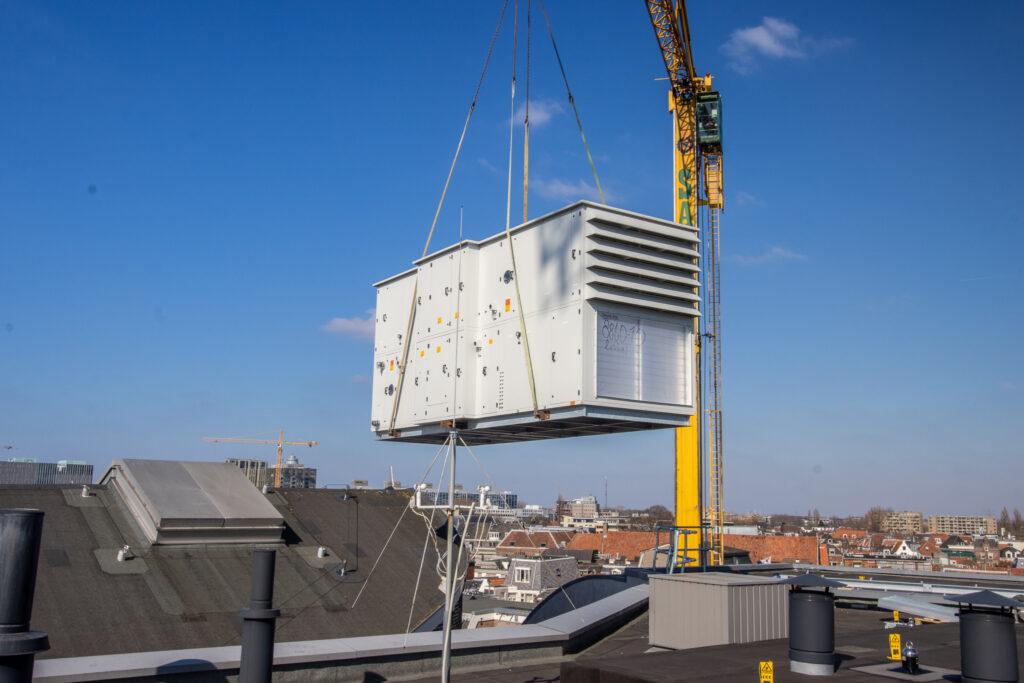 b5744025-faab-469b-b298-7da711142ff8