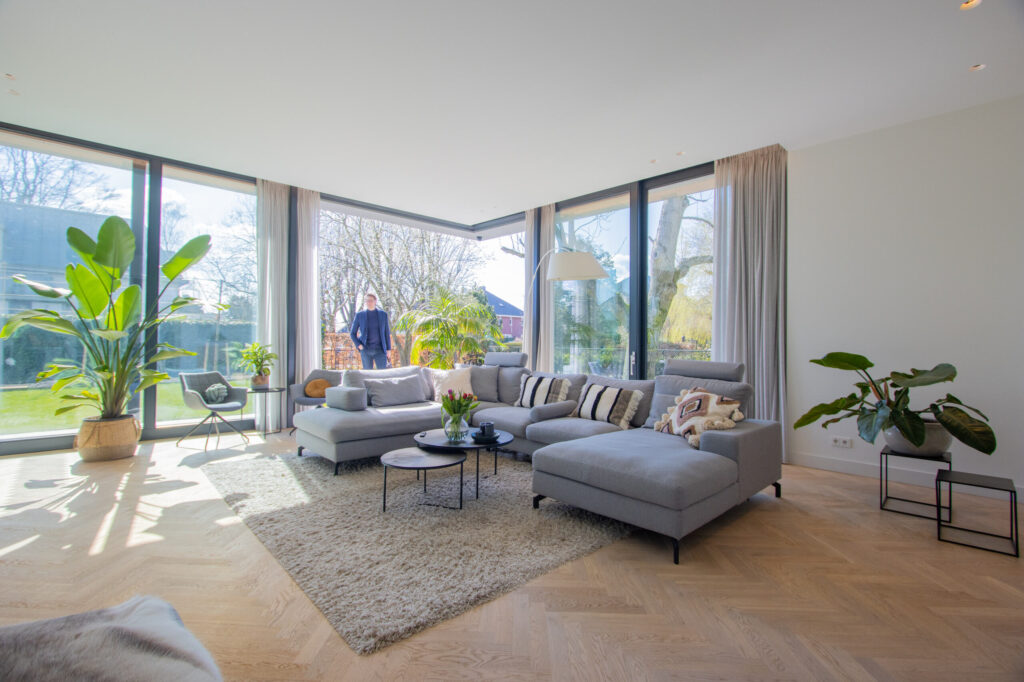 b84a5331-fe43-4efc-b633-f7e67f6f910a