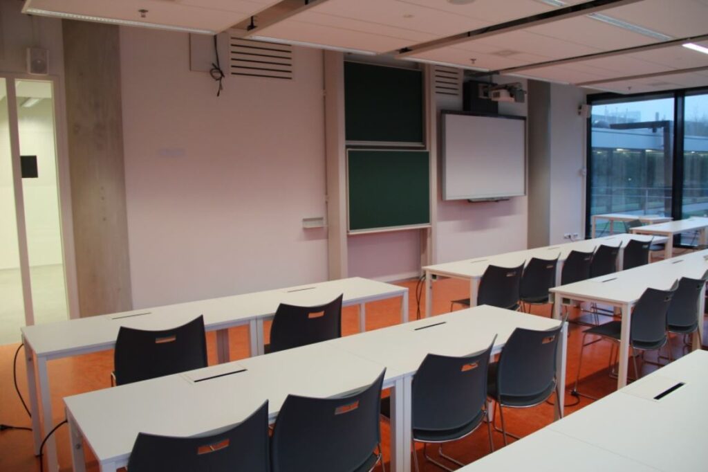 dacd69d2-96ef-4c4e-883b-73fed2a68281