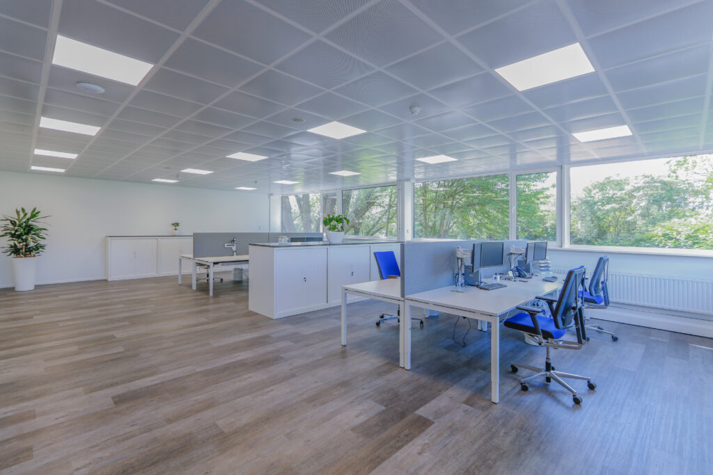 e0e9ce4b-81b4-43f8-9929-38d8b9bc6778