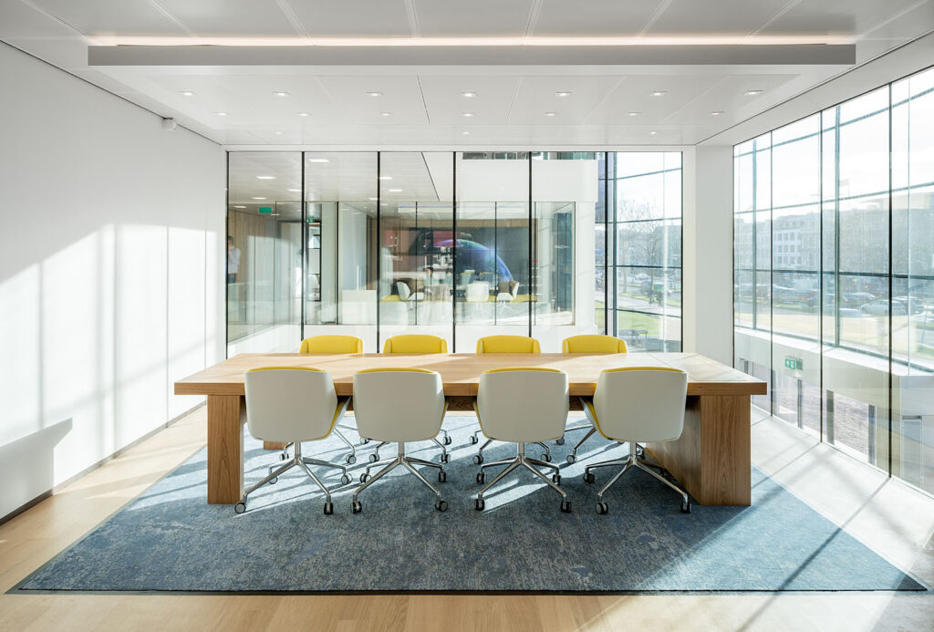 e5df2bed-e753-404e-8acf-619f8ddc4f93